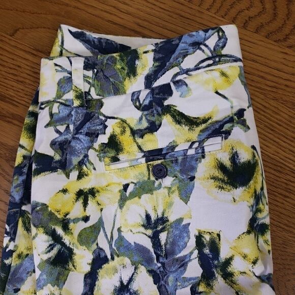 47. Valerie Stevens Cropped  - Picture 3 of 5